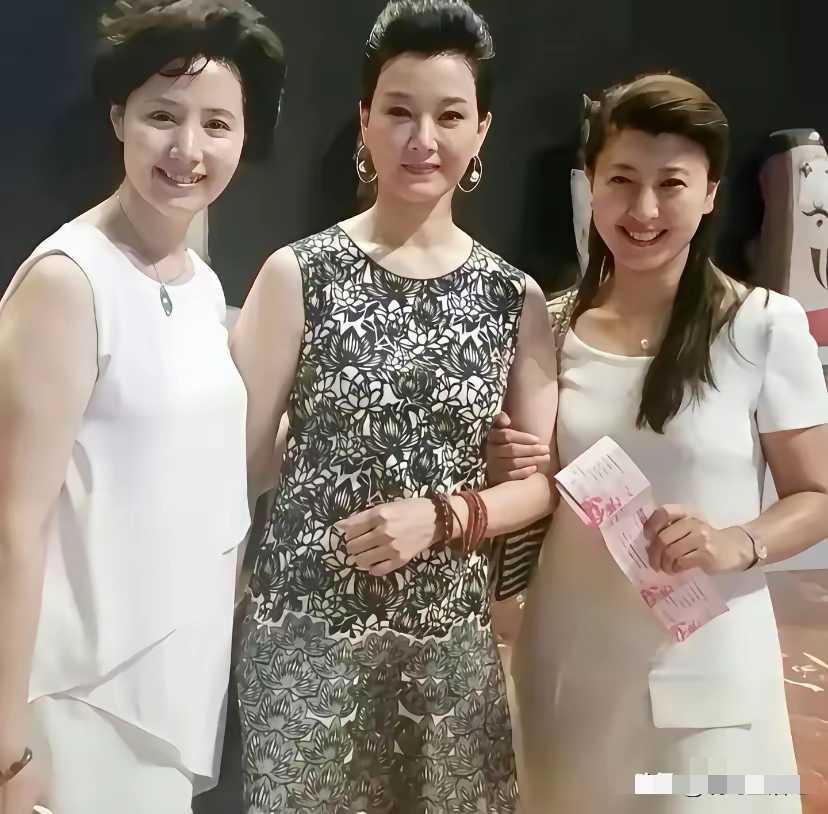 她们三人，谁的咖位最大呢？