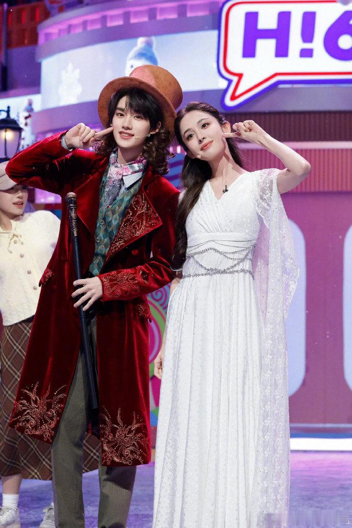 不是时光偏爱，是娜扎自带冻龄 buff，小雪造型 13 年如一日的惊艳。