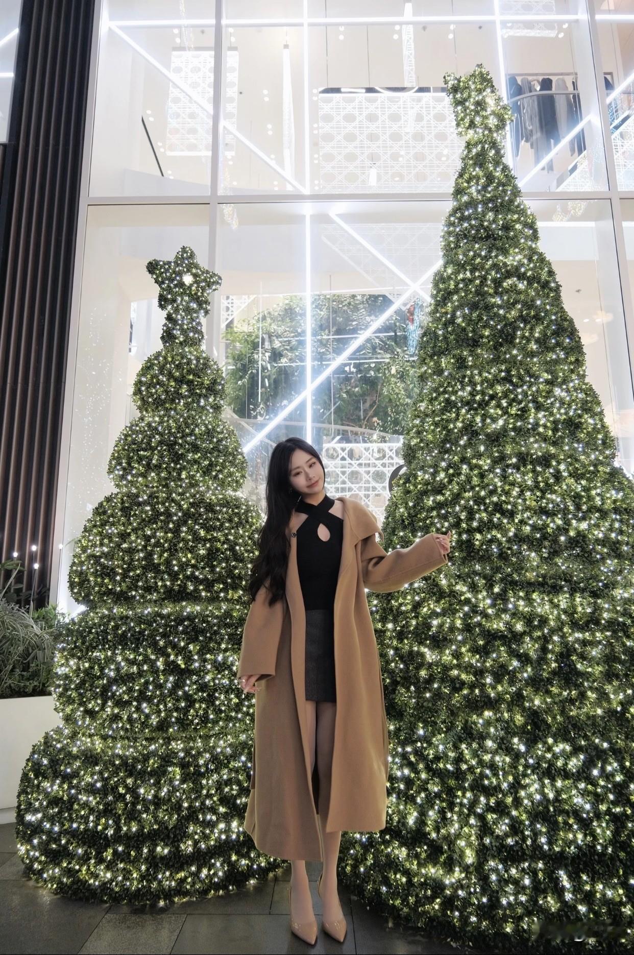 高跟鞋的女性魅力在哪里?穿上高跟鞋走路姿态会更优雅。