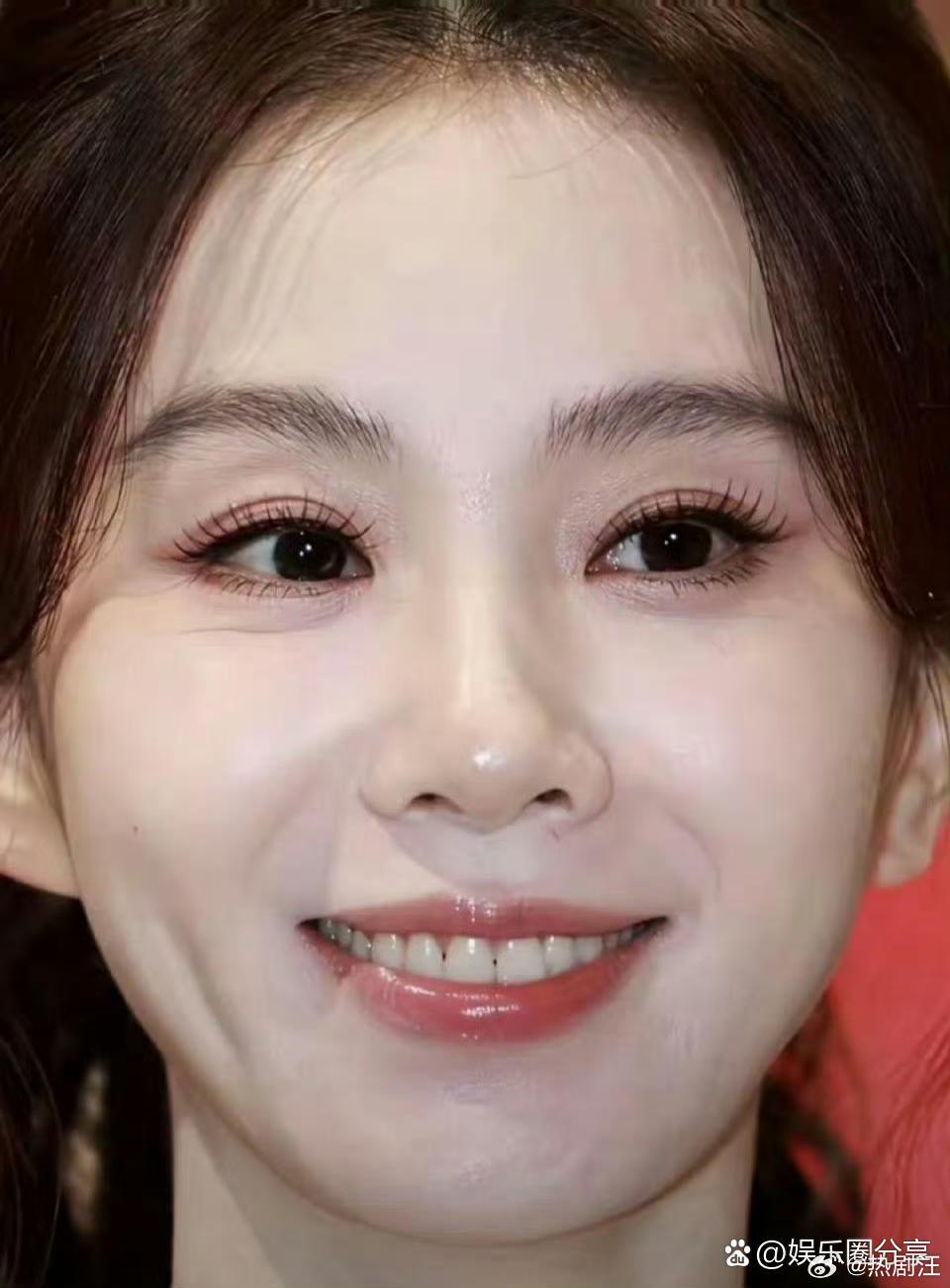 刘诗诗居然也有牙齿缝隙，真实又自然，反而更有辨识度，一点不影响气质 