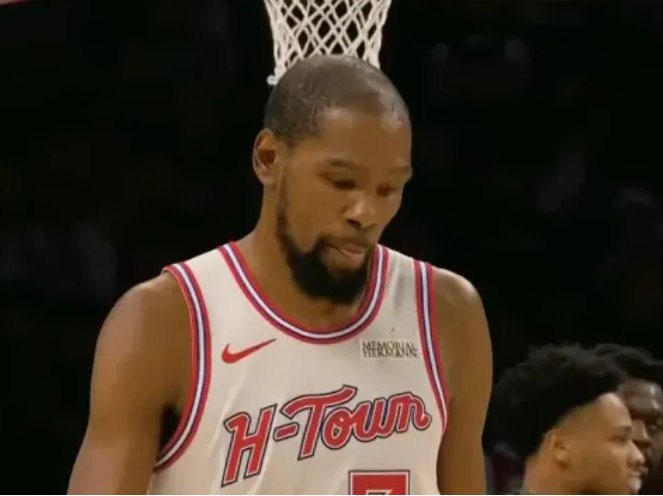 杜兰特谈被打出15-0：他们投进了所有的球，他们得分太容易！今天NBA常规赛火箭