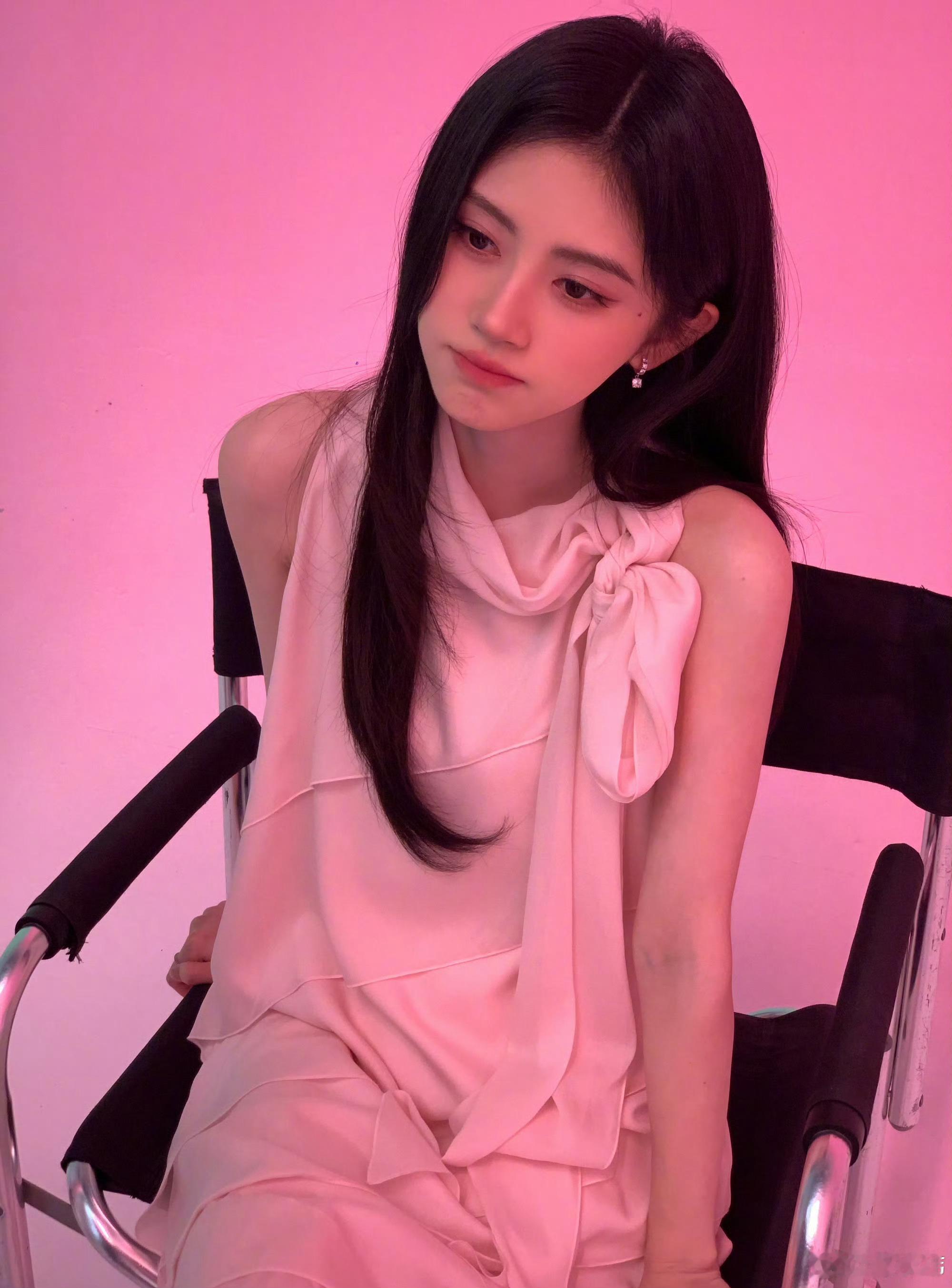 jjy鞠婧祎苏绿夏 jjy鞠婧祎万花世界 pulse❄️ 你冰冷的话语就像倾盆大