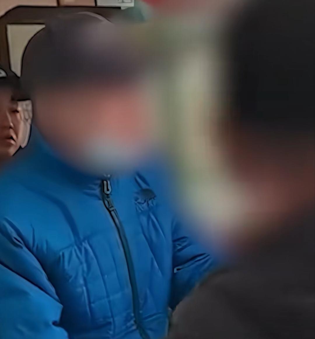 近日，在天津南开，一位弟弟久久联系下上姐姐姐夫，看急之下，报警破门进房寻找，结果