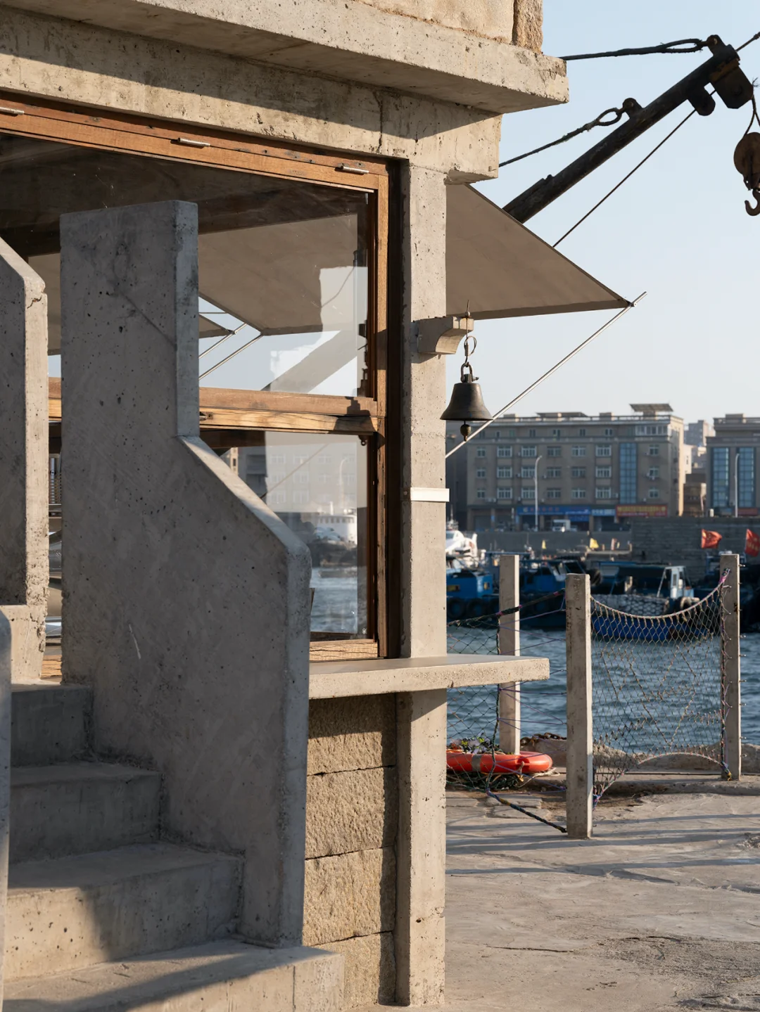 巴浪鱼 ☕️ 渔港码头咖啡馆