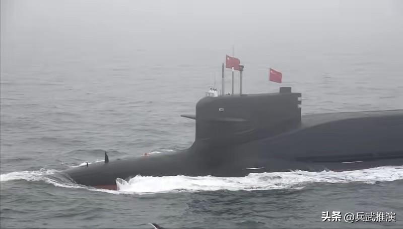 美媒彭博社3月3日报道，美国海军情报局局长布鲁克斯少将称，中国海军已大幅增加潜艇