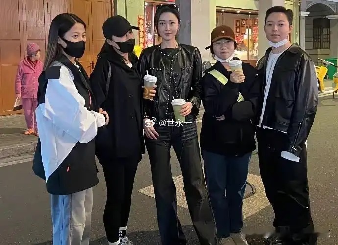 没有过亿身家，都不敢有娶她店想法！ 