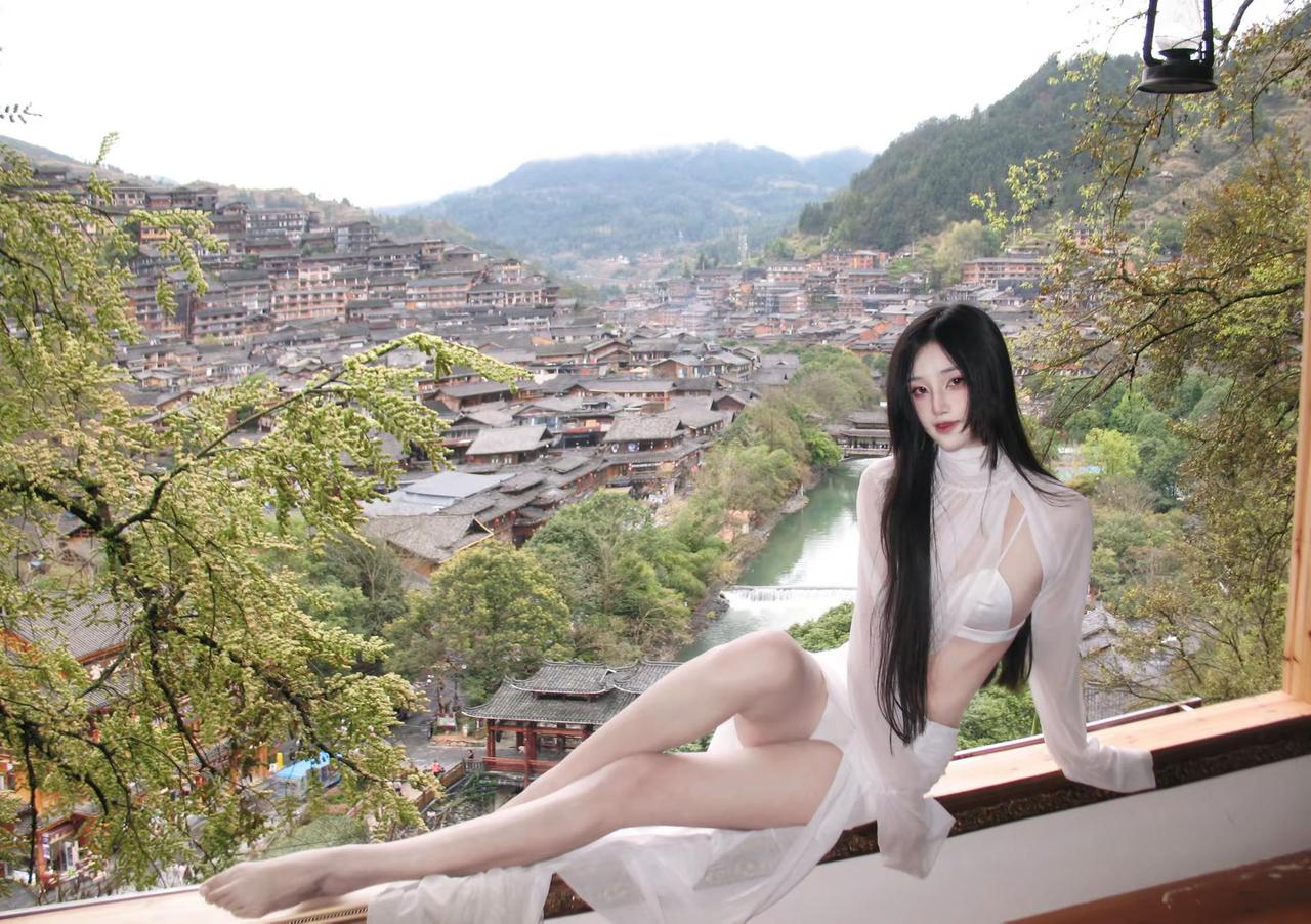 风骤雨斜 阶前残花