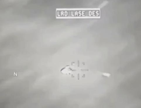 据美国媒体报道，当地时间9月9日，美议员在国会上公开一段所谓“UFO被美军导弹命