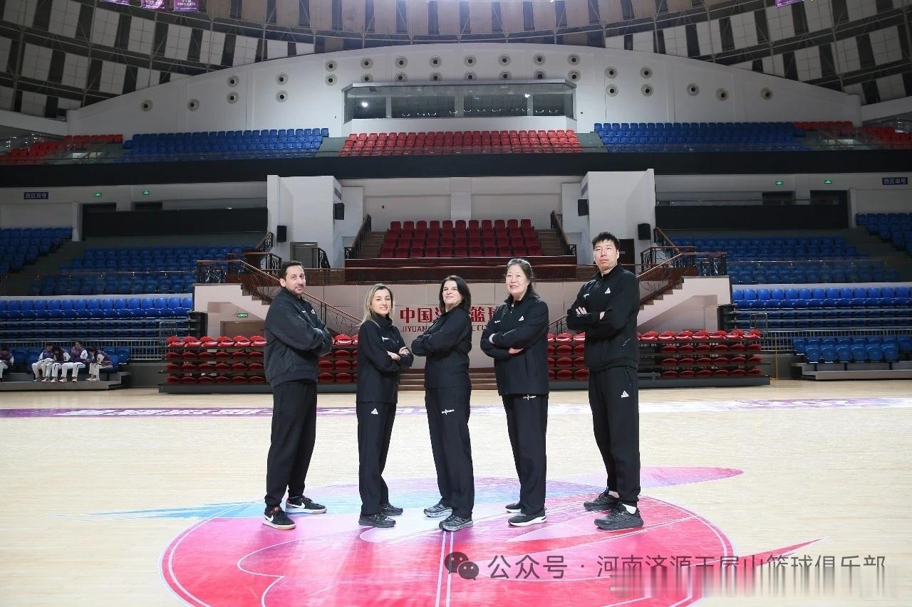 河南豫光金铅女篮教练组整装再出发，冲击新赛季！中国女篮wcba