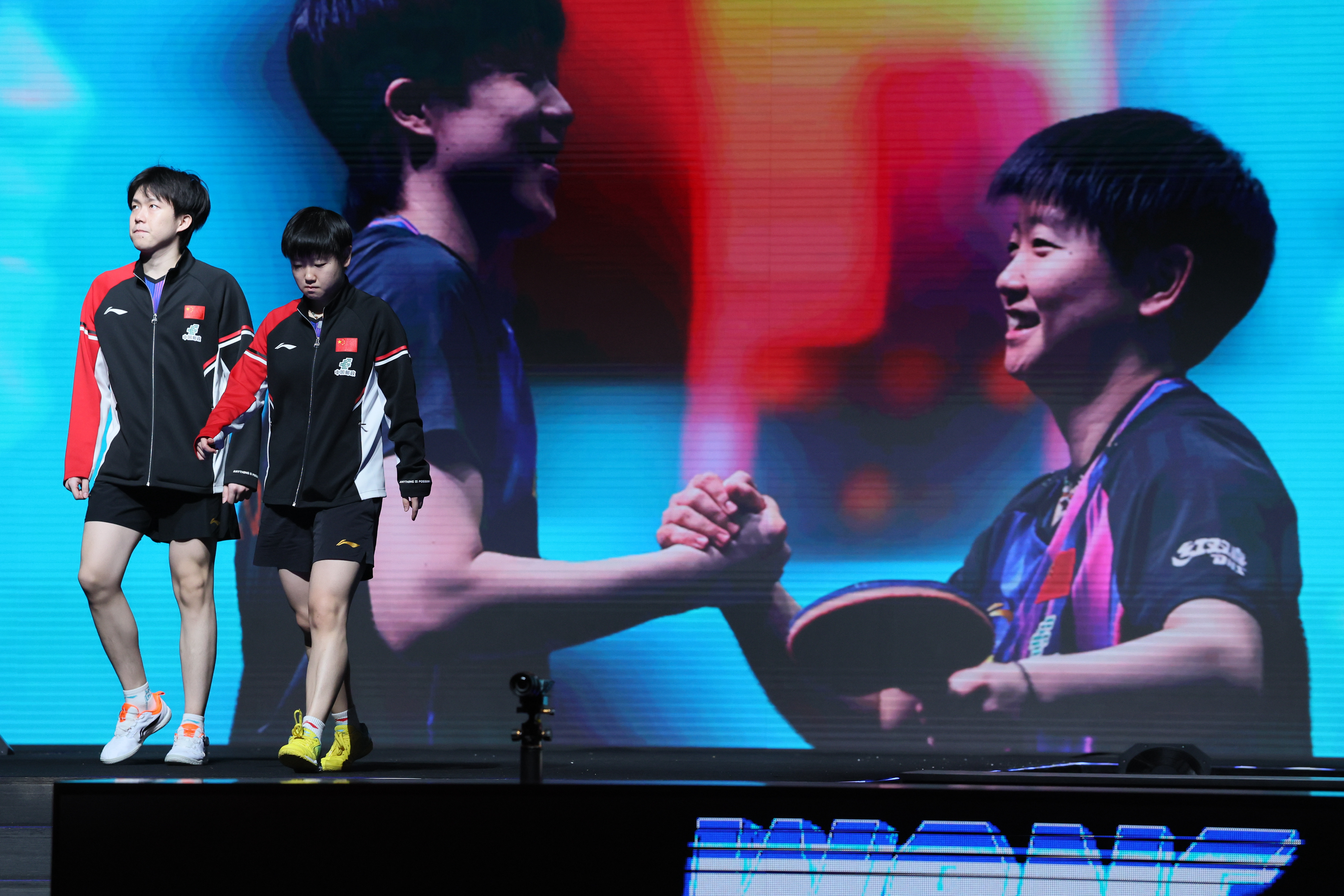 今天也是让我们莎姐走到前面了