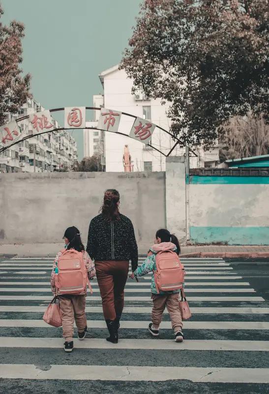 我认为会，还是很怀念以前读书的时候，那时候的我们快乐单纯，无忧无虑过每一天！