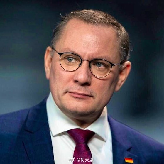 重大新闻：德国极右翼政党“德国选择党”呼吁美国军队及核武器撤出德国，并表示德国应