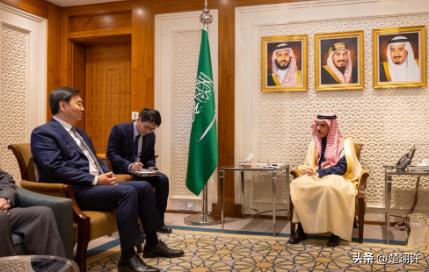 沙特终于把中国的特使盼来了，沙特官方表示，沙特外交大臣已经隆重接见了中国中东问题