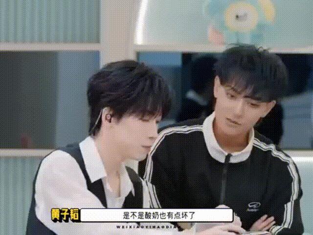 黄子韬怒斥学员不配做餐饮怎么？追求个品质又有错了？餐饮最重要的不就是品质吗[可怜