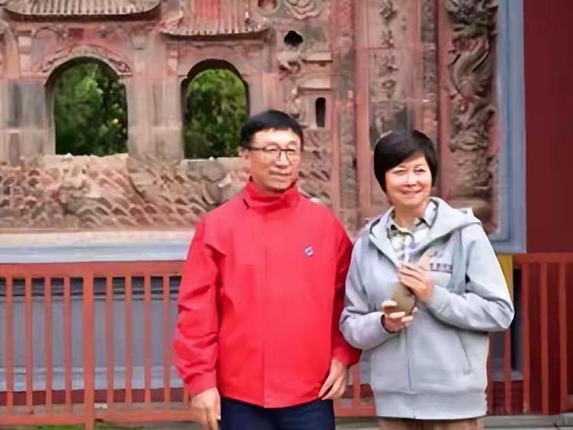央视著名主持人敬一丹去世，最伤心的人莫过于她的老伴与女儿

敬一丹与丈夫王梓木相