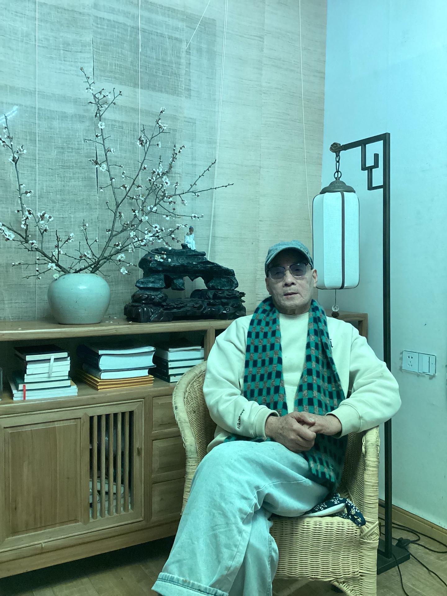 马年春晚色。 𠕇－枝梅