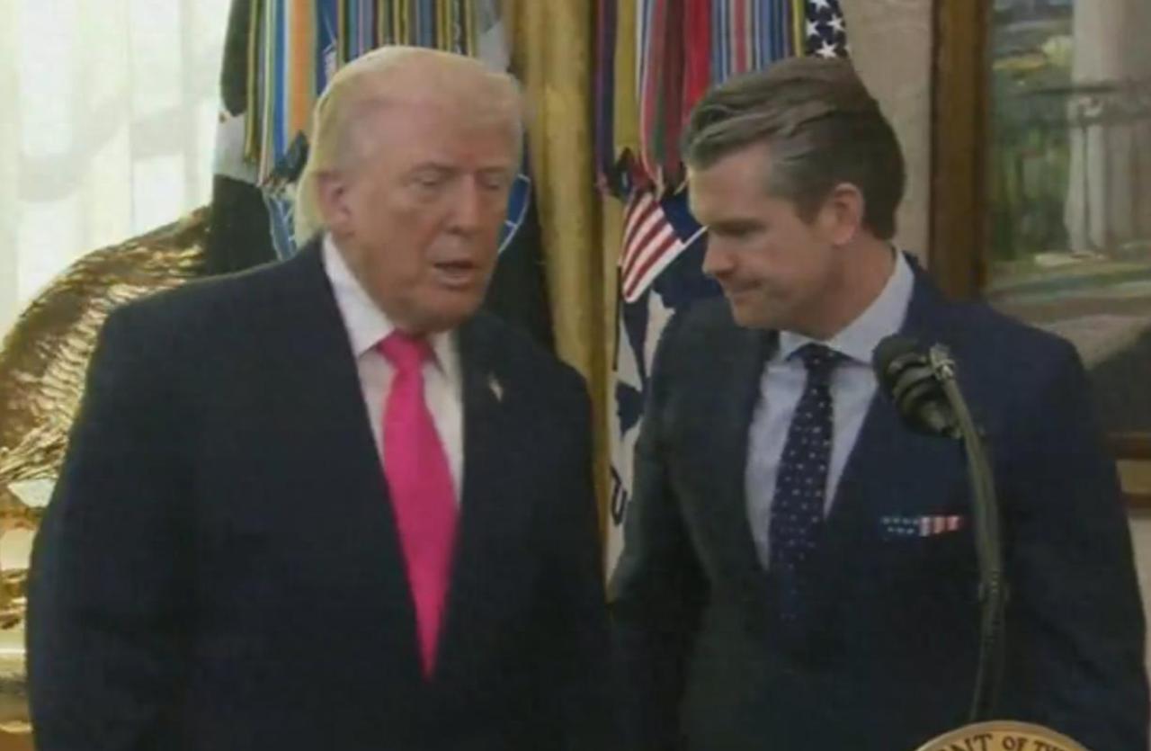 川普明显是要甩锅了。

不是甩给别人，而是甩给赫格塞斯。

川普：说要打的，是赫