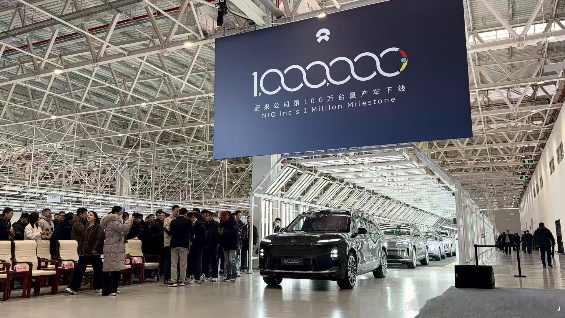 国内现在坚决走纯电路线，将来也不沾一滴油的车企，只剩下蔚来一家。作为一个只卖纯电