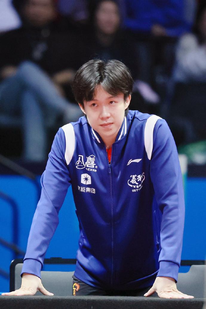 王楚钦真是太难了，
终于体会到了樊振东的不容易，
铁血一单并不是想想就能做到的，