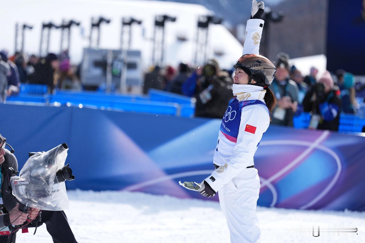 中国队第二金：徐梦桃！

刚刚结束米兰冬奥会自由式滑雪女子空中技巧决赛中，中国选