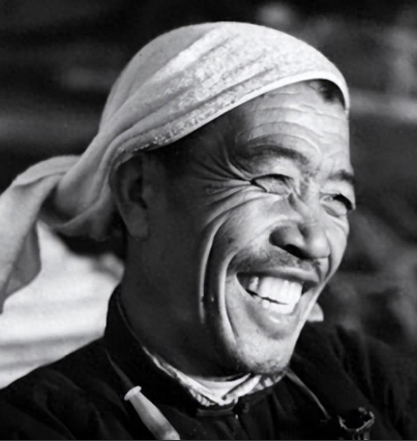 1986年，陈永贵病逝，大寨搭了灵棚，昔阳县领导：不拆，就不去祭奠。在得知此事后