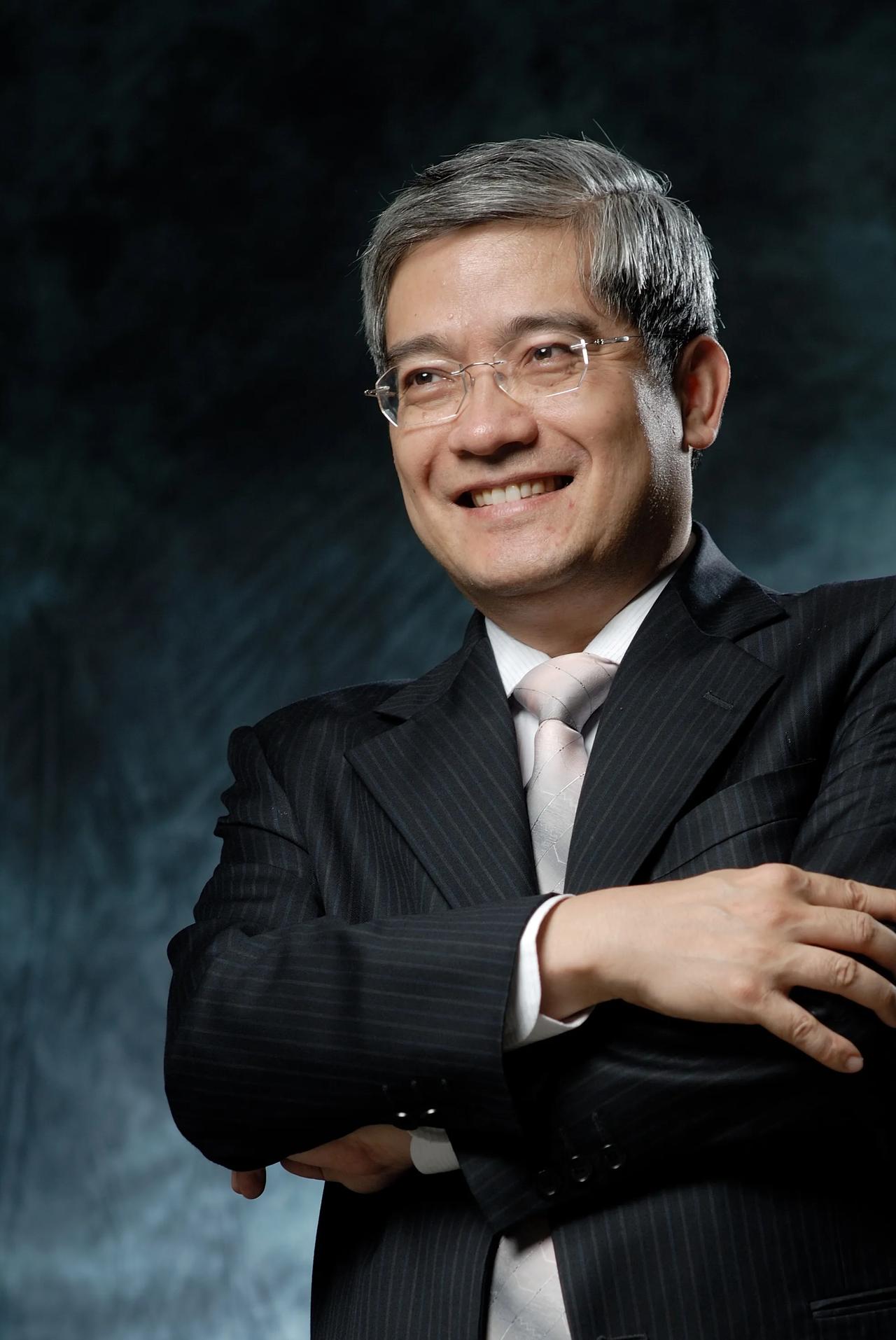 经济学家郎咸平说，我们天生就缺乏资本积累，不懂得发展经济，我举一个例子啊，我们古