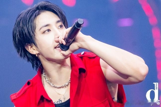 【D美图】Who : straykids[超话] Who : 英国托特纳姆热刺体