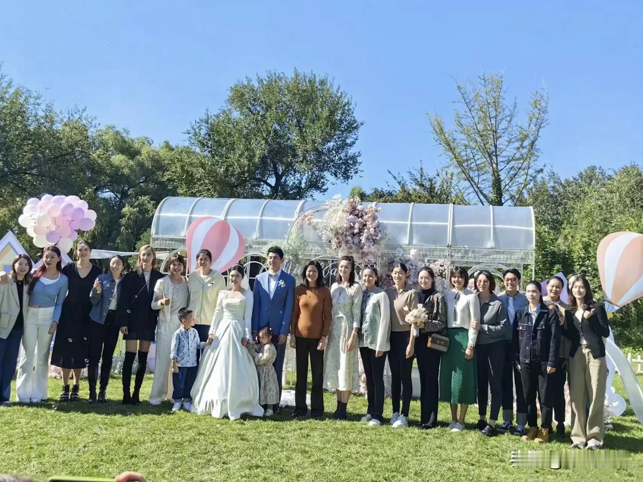 中国女排，王梦洁，今天在比较举行婚礼，众多国手现身婚礼现场，一起给王梦洁送祝福，