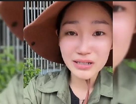 在小松和秋秋的视频里，我们经常会看到米总来到小松的视频做直播。每当小松的直播视频