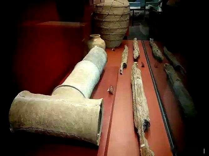 3800年前夏朝排水管，水平堪比现代小区 二里头遗址二号宫殿的排水系统，堪称中国