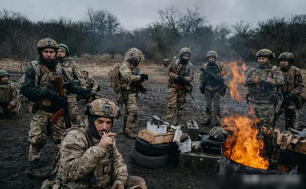 为在俄乌战争中逝去的士兵默哀。

真的每次刷到俄乌相关的消息都心里发堵，这仗居然