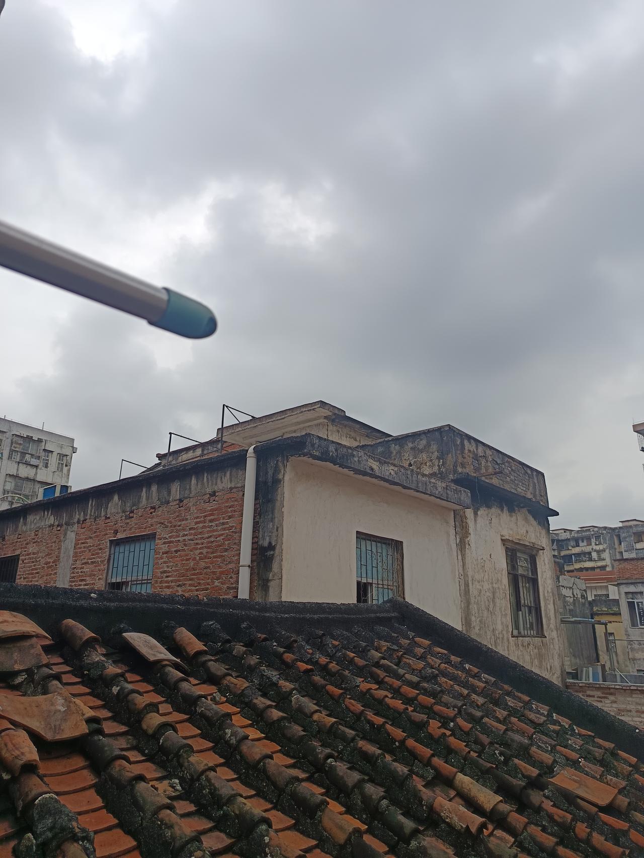 我终于知道了
为什么天气报告这么准
却依然有这么多人不相信？




你敢相信吗