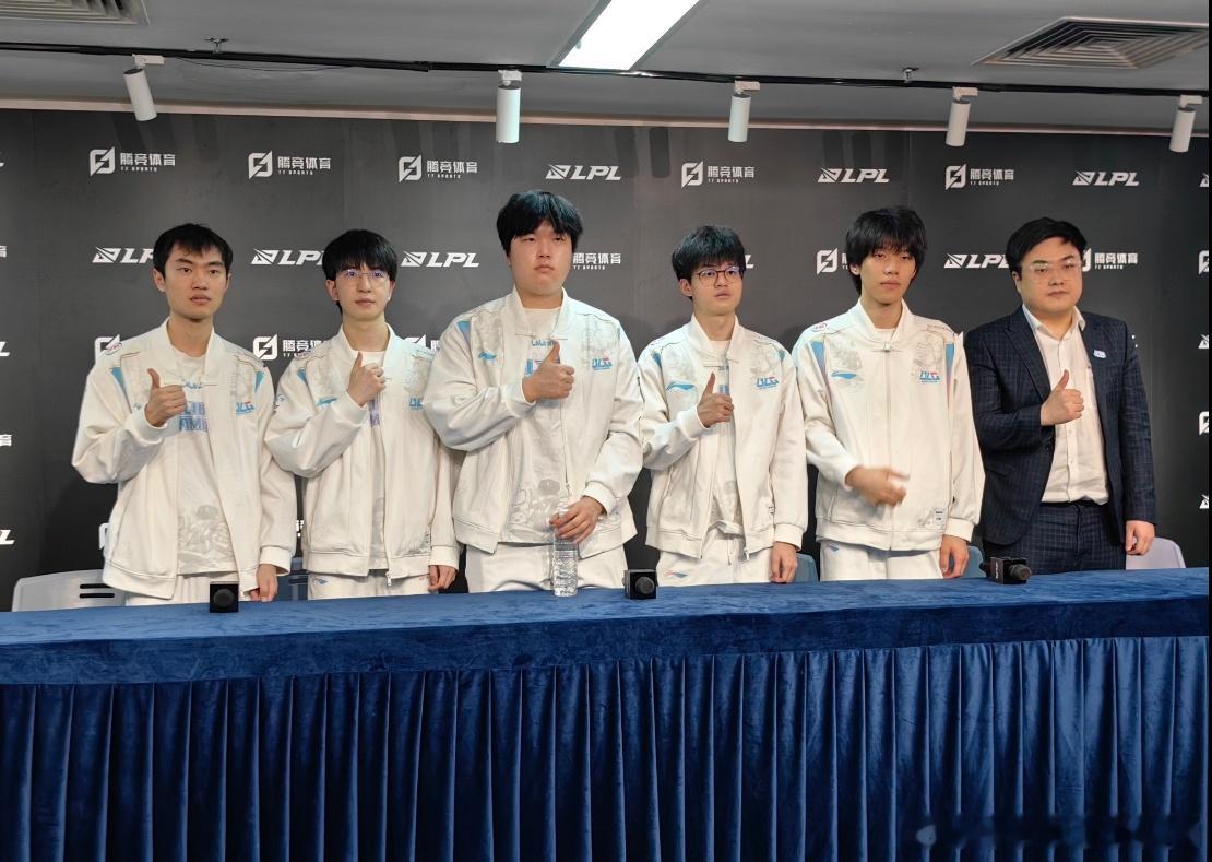打的就是精锐！BLG赛后群访 Elk：想和TES、JDG的下路组季后赛上交手今日