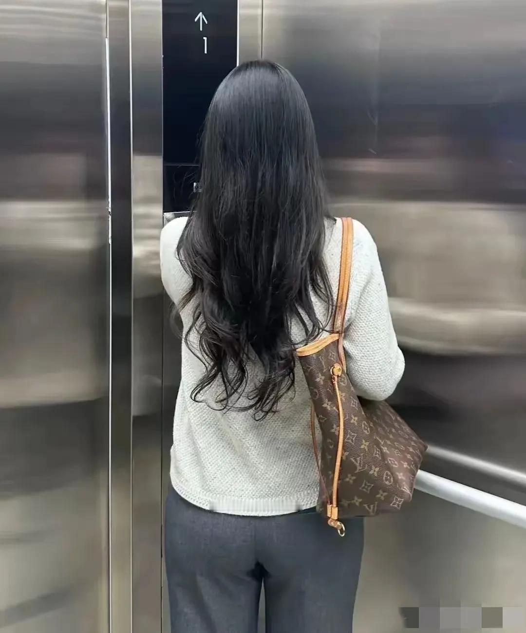 哈尔滨工资低，物价也低，并且人特别能存钱。你到哈尔滨看看👀👀，满大街都是穿貂