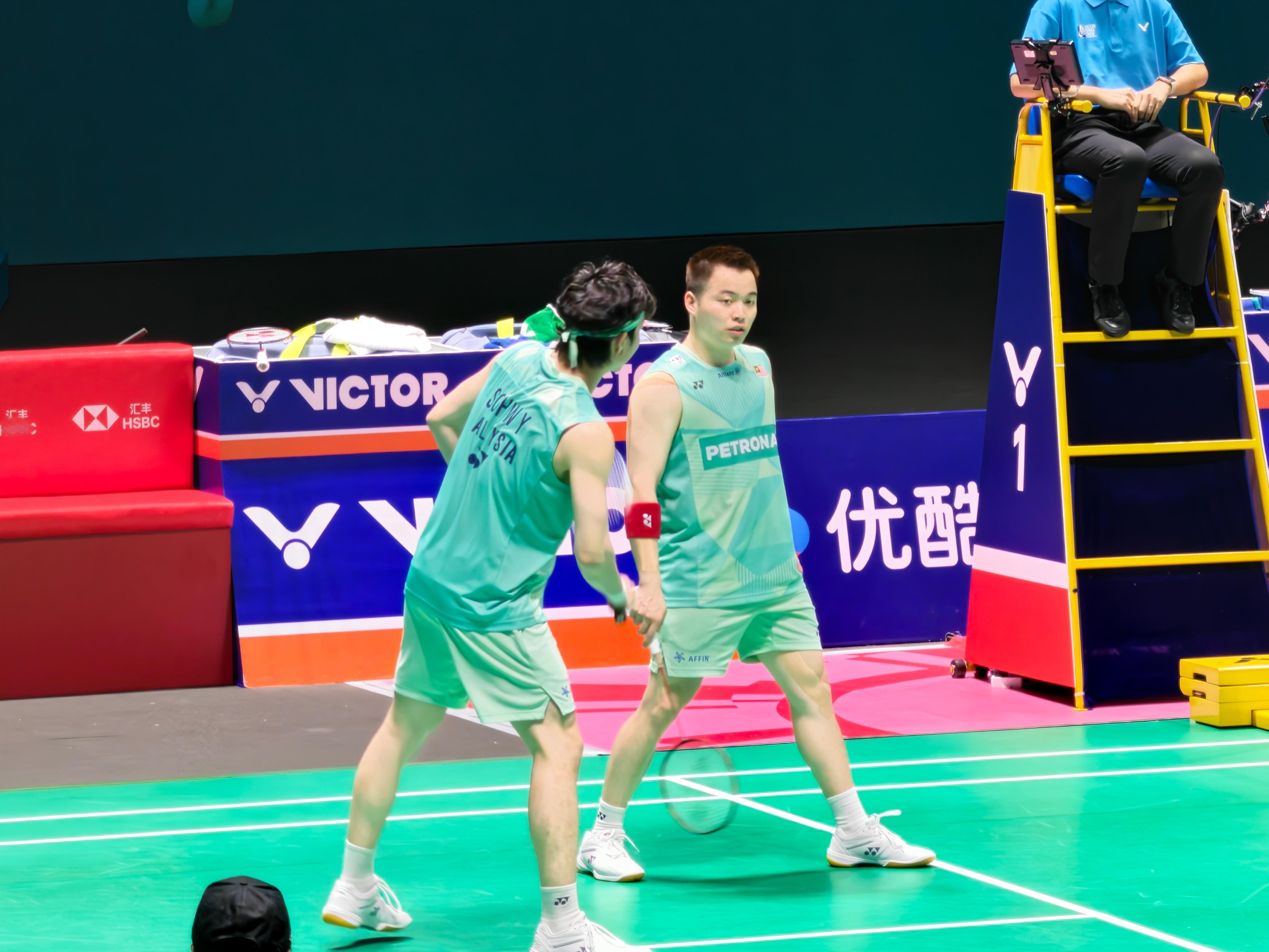 谢定峰/苏伟译🇲🇾 21-13、21-17 🇮🇳兰基雷迪/谢提男双决赛：