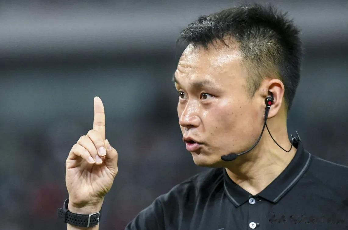 上港保送冠军坐实了？！上海申花队今晚需要格外注意了！王竞将吹罚今晚申花客场对阵浙