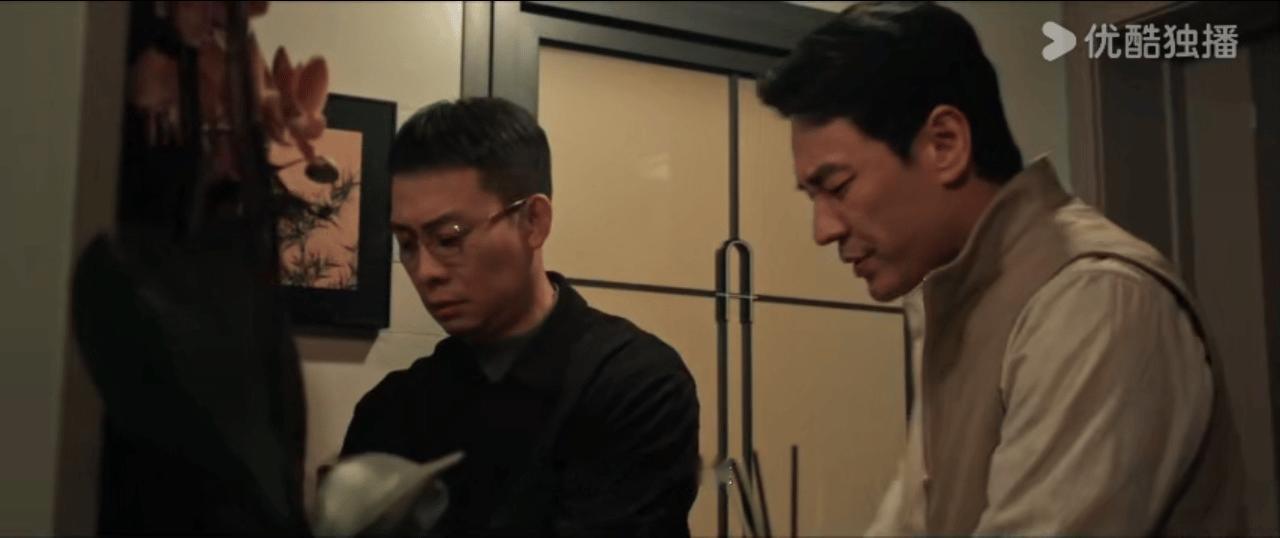 兄弟跟你心连心你给兄弟比爱心怎么变成了笑着比心，背后却在算尽心机的修罗场！ ​​