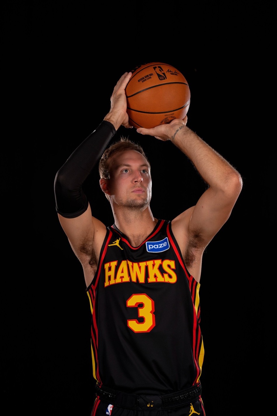 肯纳德身背1100万美元的到期合同。 