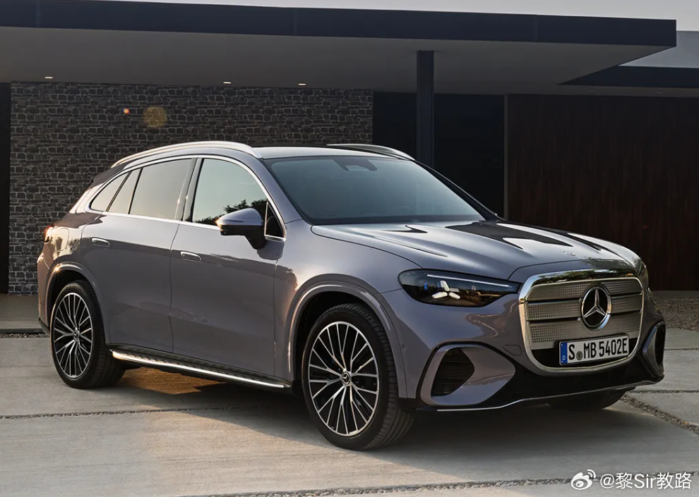 从全新纯电GLC SUV 一款车，你就看到奔驰干纯电的决心和对中国市场的重视。只