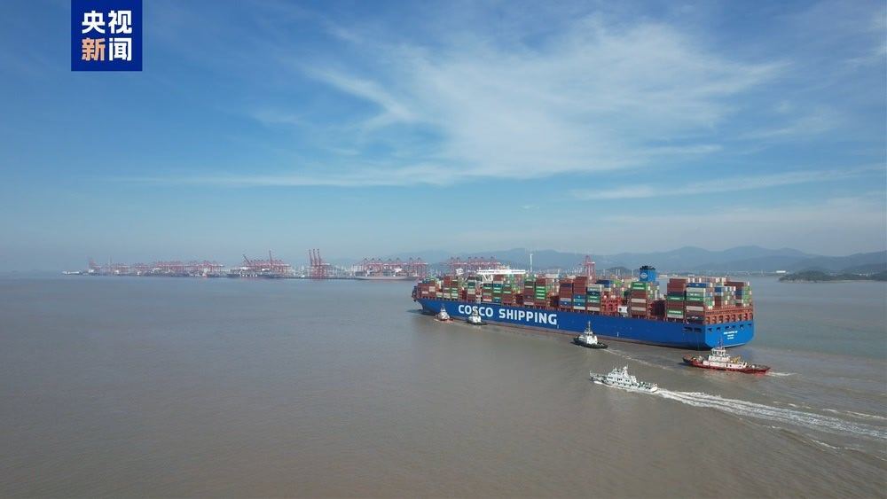 12日，中国宁波舟山港至越南胡志明港“集装箱海运准点降本”航线正式开通，这是我国