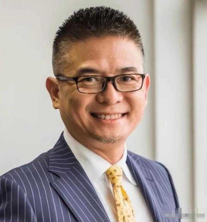 10个亿换不来10分钟？亿万身家命难留，上午签单下午就突然离世。

62岁的猎头