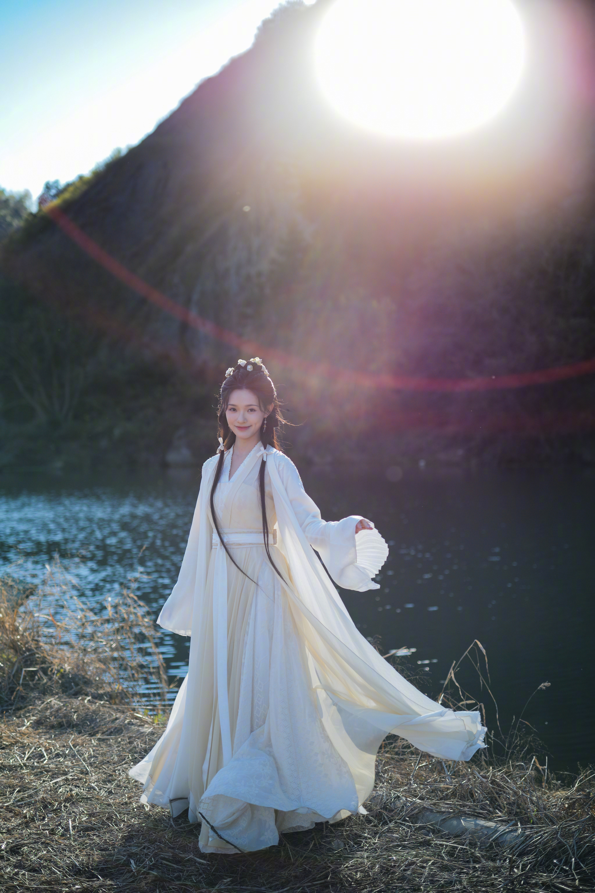 林允不知道你喜欢什么颜色的麻袋，所以 都准备好了这就把你偷回家[嘻嘻][嘻嘻] 