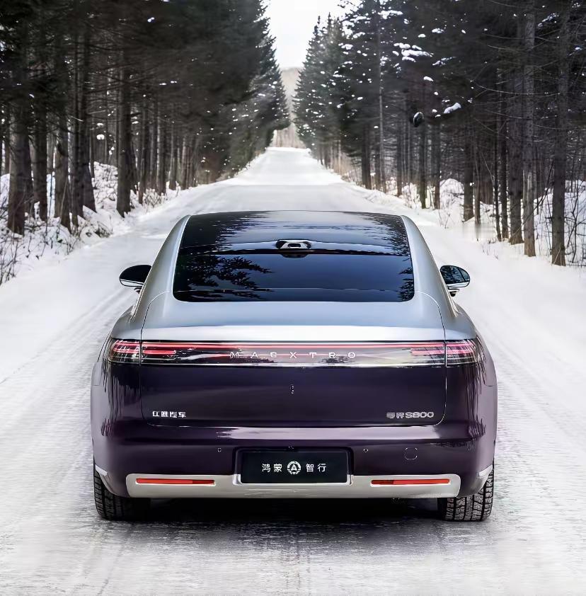 牛，今年中国汽车销量成了世界第一，2700多万辆，把日本超了。
而且，这个意义并