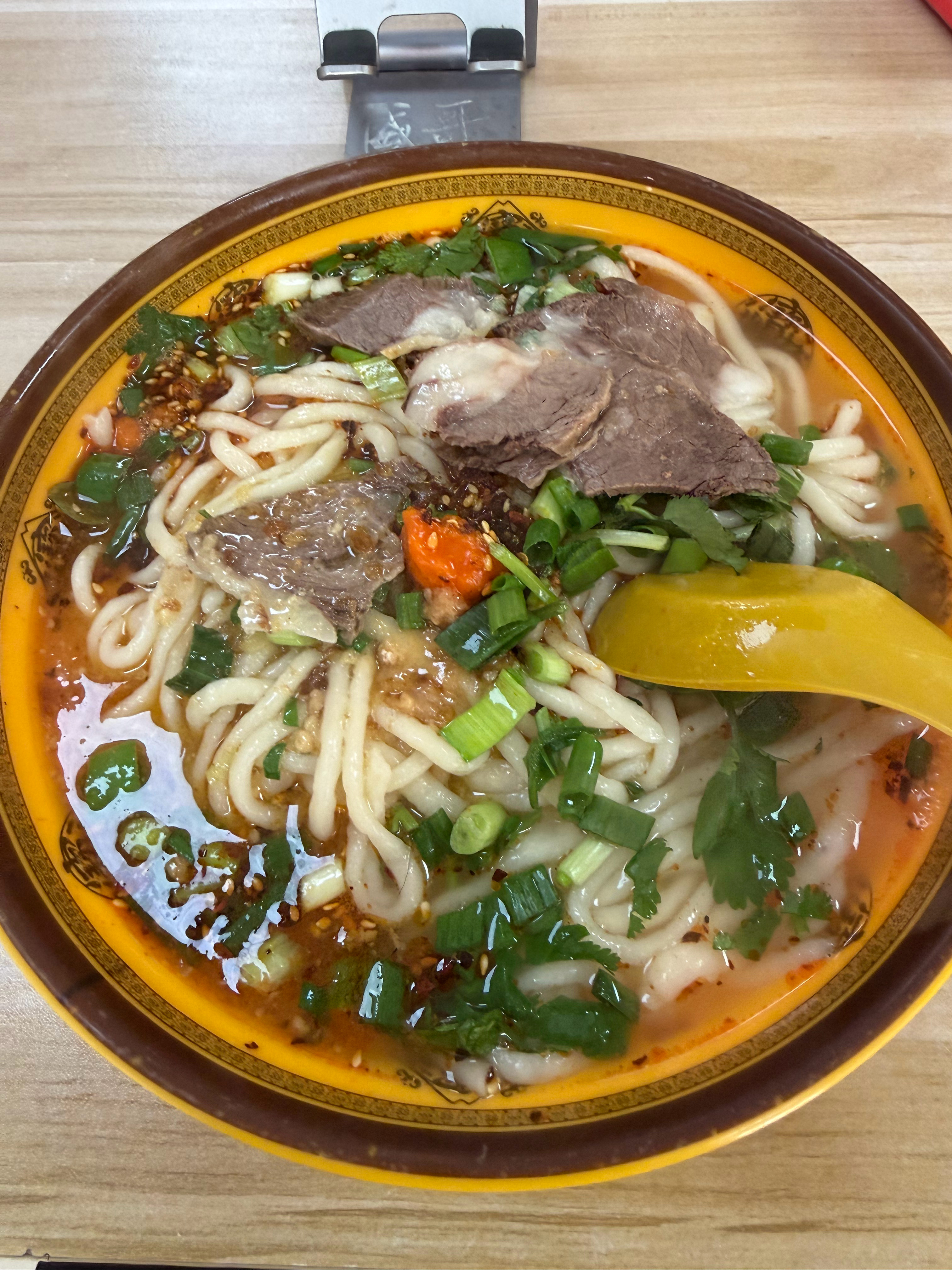 吃面的时候，吃了两瓣蒜，现在满嘴的大蒜味儿，这怎么办，同事都不愿意跟我说话了