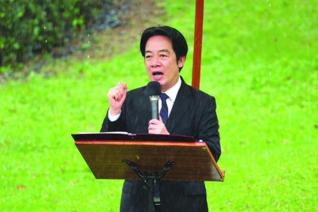 就在刚刚，

“台独分子”赖清德发表声明，

4月10日上午11点，全世界的目光