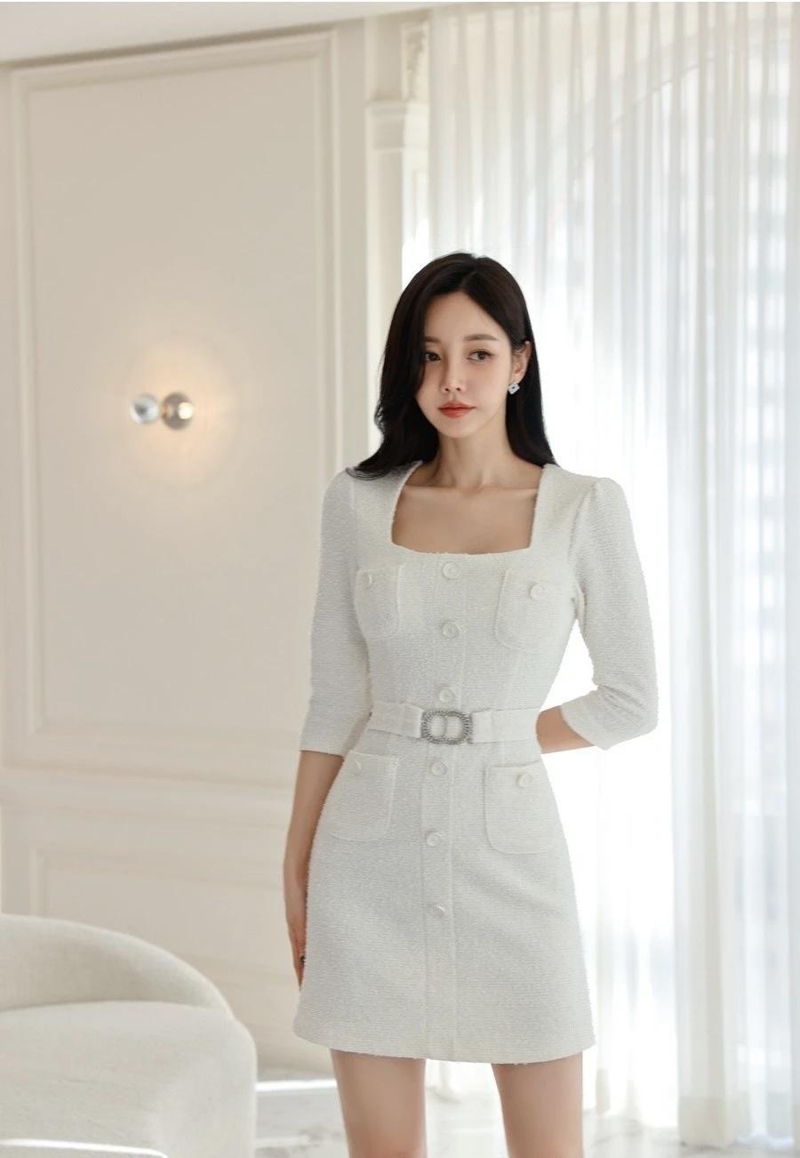 优雅气质，白裙飘飘，时尚穿搭，尽显魅力！