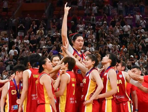 美媒：今年的女篮世界杯冠军，100%是这两支球队！
 
2026 年女篮世界杯于