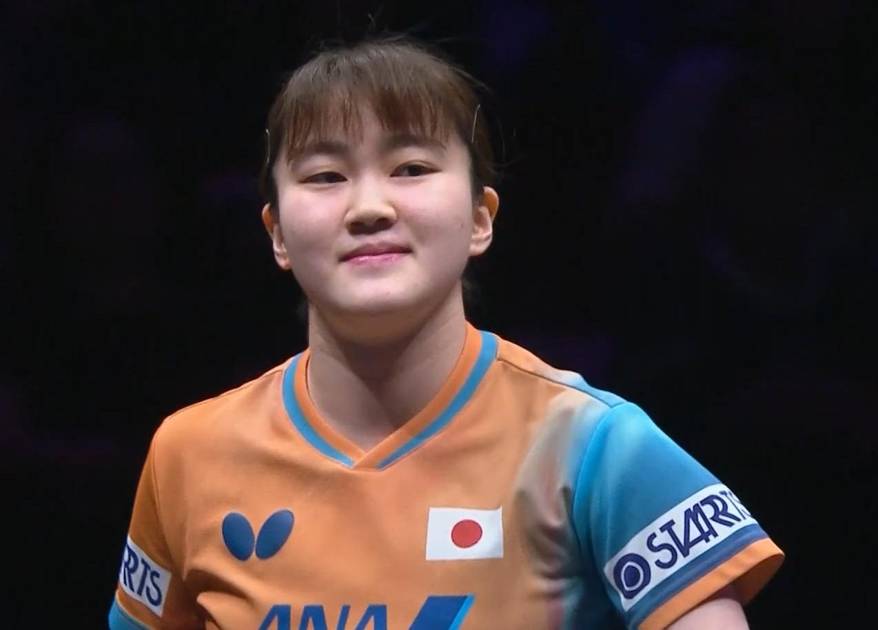 突发！裁判怎么乱判呢？大藤沙月都懵了！

由于大藤沙月有了侧拉新技术，
鳗鱼很不