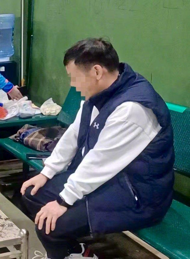 副县长出轨致他人怀孕，被免职降级调往乡镇上班，引发热议！
 
公职人员理应严守纪