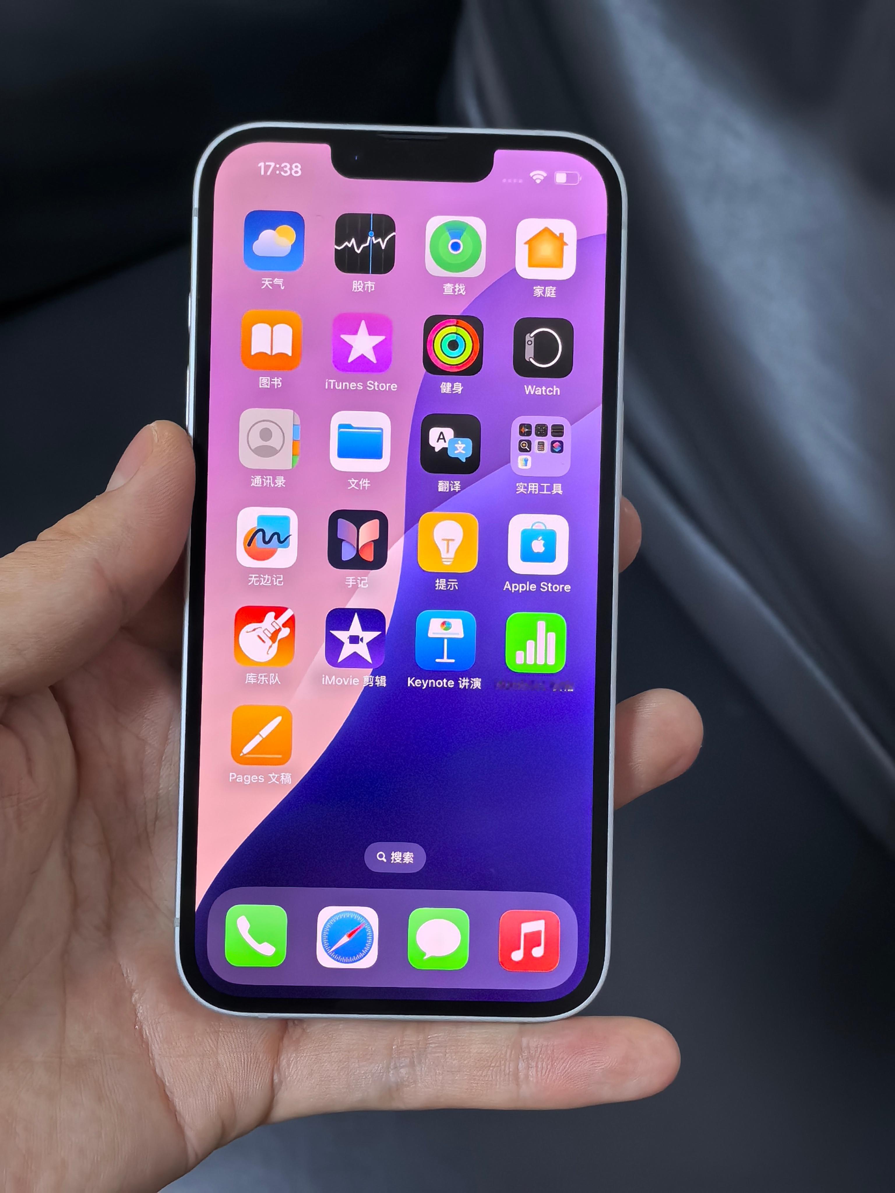想换iPhone但预算有限？看过来。iPhone 16e这续航，在6.1英寸的i